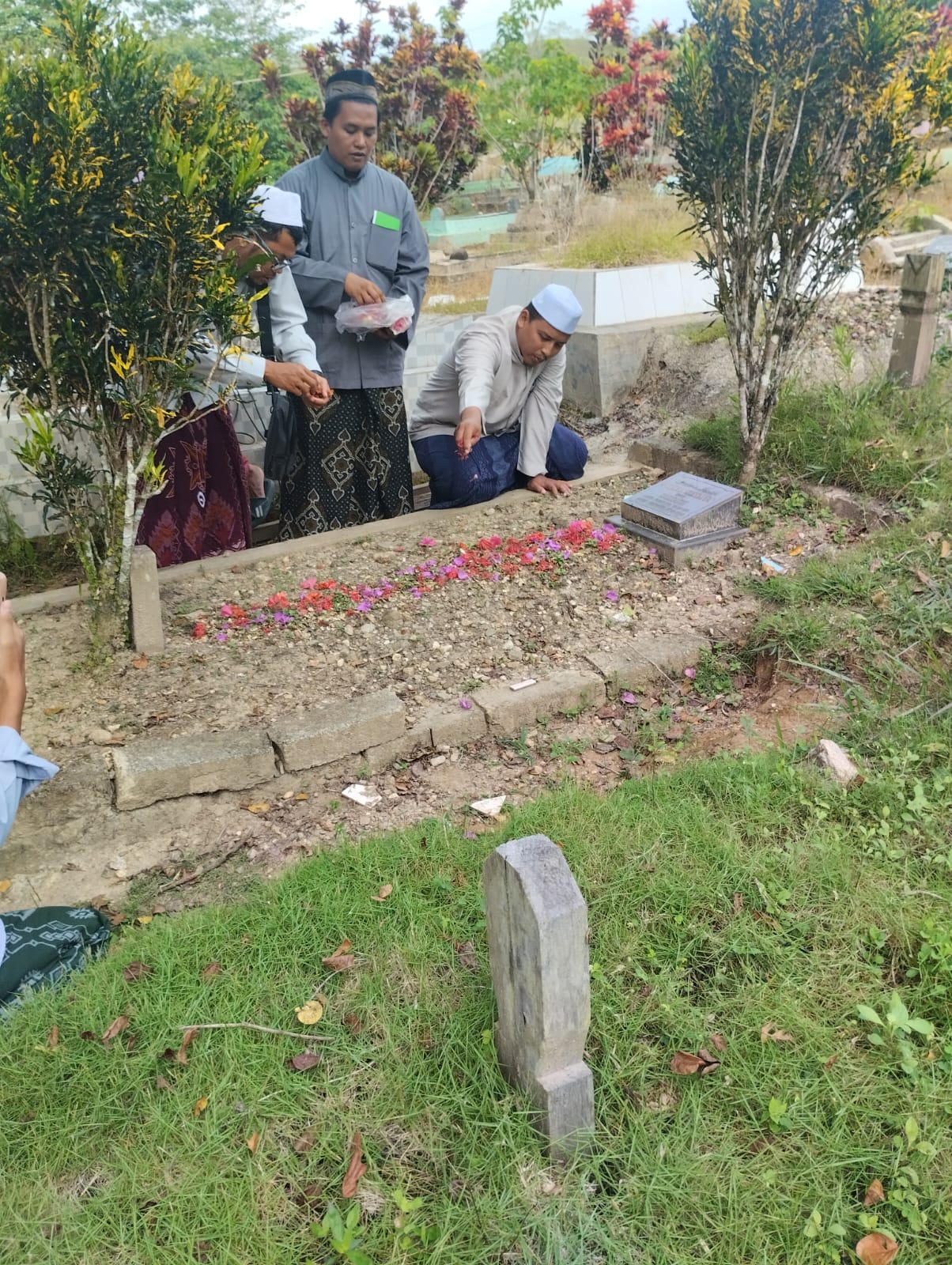 Maqbaroh Pendiri Pondok Pesantren Nurul Qur'an